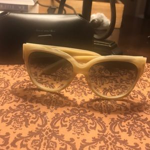BARELY WORN YVES SAINT LAURENT SUNGLASSES!